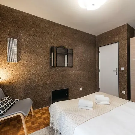 Guestready - Castle Yellow Porto